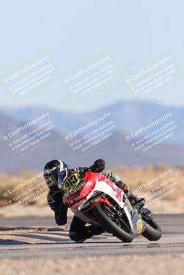 media/Dec-07-2025-CVMA (Sun) [[3e7d2de5dc]]/Race 9-Formula UL Shootout/